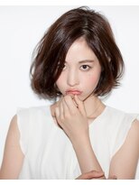 ジェイズ ヴィス エイル(J's.viz.a:ile) フォールレイヤーミディアムボブスタイル