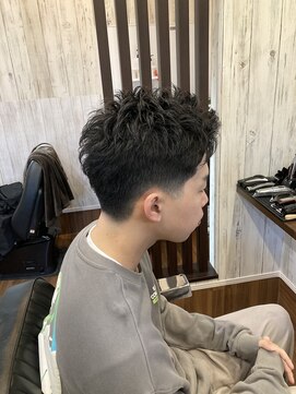 ライズヘアー(RISE HAIR) テーパーフェード＋アイロンパーマ