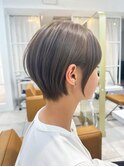 大人可愛い丸みショート/透明感カラーオリーブグレージュ