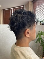 イコロ(ikor)&nbsp;ナチュラルなツイストスパイラルパーマ