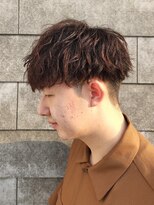 ヒュイル バイ ニアウ(Hwyl by Niau)&nbsp;メンズマッシュパーマツイストスパイラルパーマニュアンスパーマ