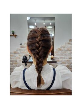 ゴッドハンド 横浜店 編み込みまとめヘアアレンジ◎30代40代50代60代