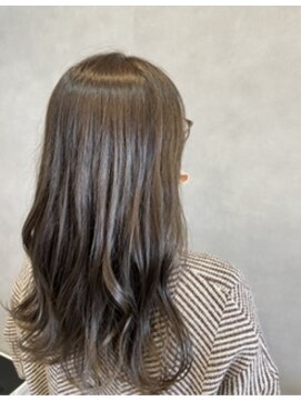 アチーブリス(achieve Liss) オリーブグレージュカラー 艶髪毛先無造作ウェーブロング