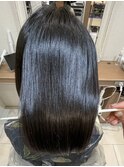 潤いとまとまりのある縮毛矯正