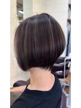 アンビエンス(ambience) 美フォルム　ハイライト　アッシュ　ボブ