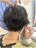 ハンサムマッシュショート.黒髪.ショートパーマ