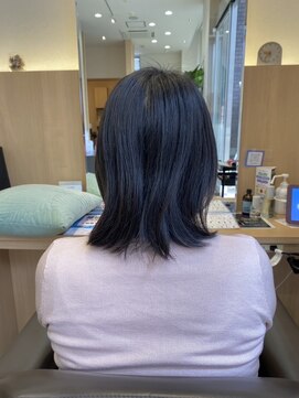 ウイバイファースト(u'i by first) 全体的に丸みを帯びた、ふんわりとしたシルエットなスタイル