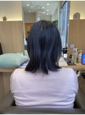 全体的に丸みを帯びた、ふんわりとしたシルエットなスタイル