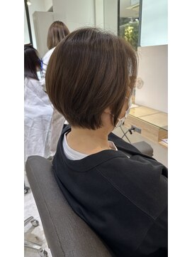 首元すっきり◎ ショートスタイル