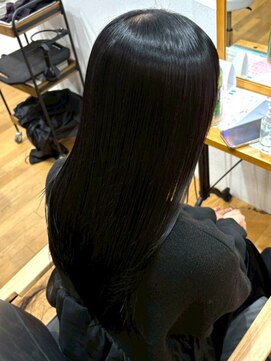 ミツバ(3tuba) 黒髪ストレート ロングヘア 髪質改善トリートメント 20代