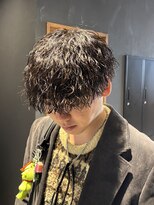 ボンドストーリールミエール(Bond Story lumiere)&nbsp;縦落ちパーマツイストスパイラルパーマラウンドマッシュ