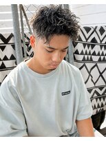 ユイマァルスロウ 倉敷(YUIMARLSLOW)&nbsp;倉敷メンズサロン20代30代ホワイトメッシュ刈り上げショート