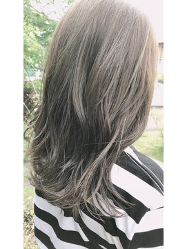 ナンバーエイト(number eight) アッシュグレージュ×透明感ハイライトカラークセ毛風パーマ