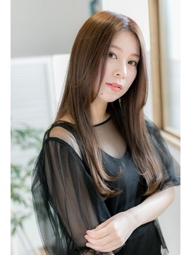 カーロ(Caro) ナチュラル艶ストレート