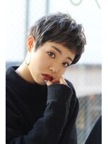 ノーヴェ(Nove)&nbsp;セシルカット風マッシュショート×プラチナグレー