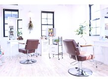 シータ(Sheta)の雰囲気(落ち着いた店内でリラックス♪吹き抜けが心地よい♪)