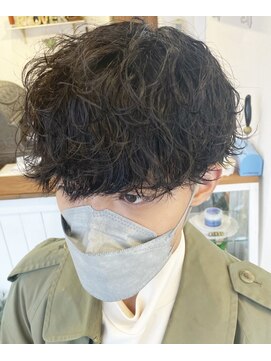 フラバー(flover) 【Miyuki】ゆるめ波巻きパーマ×前下がりマッシュ