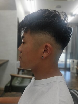 【22時迄営業/服部天神徒歩1分】仕事帰りにフラッと寄れる駅前BARBERが誕生!ヘア・スキンケアも充実◎