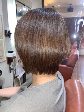 ナイーヴ NAIVE ショートボブ