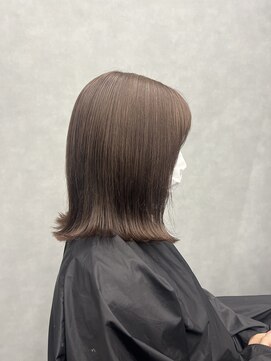 ワン バイ ジエクト(One by The Ect) 外ハネボブくびれロブ透明感ミルクティーベージュグレージュ