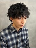 ゆるめ波巻き束感マッシュメンズカットアッシュブラック
