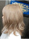 ミルクティーベージュ
