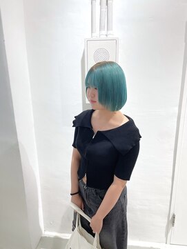 ミュー(Mu) ブリーチベースを活かしたルーツカラー