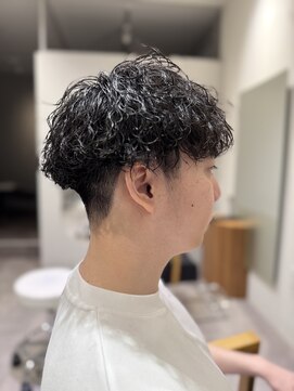 ネネン 久喜(Nennen) デザインメンズパーマスタイル