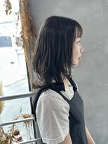 リュッカ(Lyuck)&nbsp;【MANA】レイヤーカット/グレージュ/ウルフ/セミロング