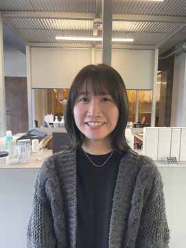 ダークオリーブくびれボブ