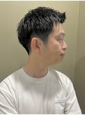 アップバング短髪スタイル