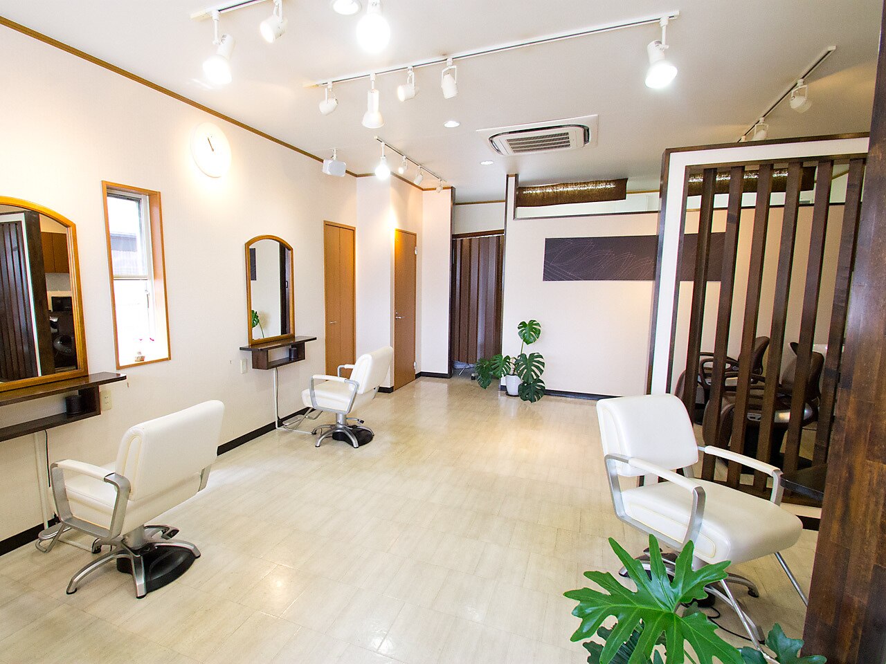 ヘアーアンドデザイン アクシー(hair&design AXY