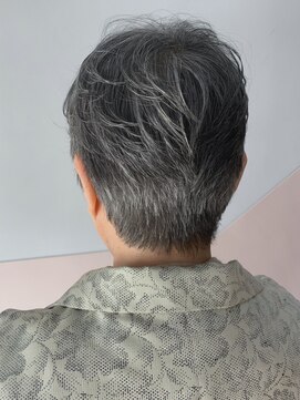 リク(Lic) 50代からのショートヘア
