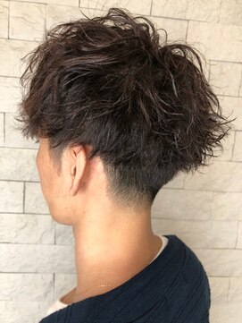 ラヴリア クルメ(LOVERIA KURUME) ≪LOVERIA KURUME久留米≫ショートレイヤーワイルドツーブロック