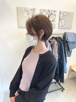 ジジ チーク 栃木(Gigi cheek)&nbsp;ナチュラルベージュカラー×くびれショートボブ