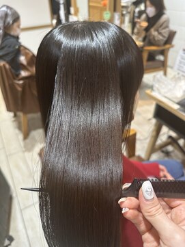 プラグ バイ ネオリーブ(plug by neolive) 大人ガーリー/チョコレート×髪質改善 [髪質改善/縮毛矯正]韓国K