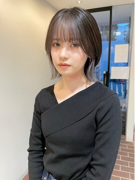 ヘアープレイス ヴィブ(hair place VIVE) シルバーベージュ　インナーカラー  イヤリングカラー
