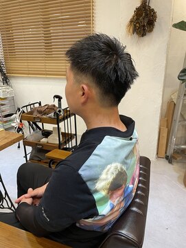 チリンバイロストシティー(Chillin by LOSTCITY) フェードカット