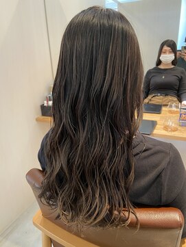 リル モトヤワタ(RiRe motoyawata) グレージュ/レイヤーカット［錦糸町/北千住/本八幡］