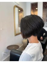 グラマラス(glamorous)&nbsp;前下がりショート