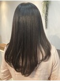 黒髪ロング清潔感ストレートパーマ内巻きレイヤー美シルエット