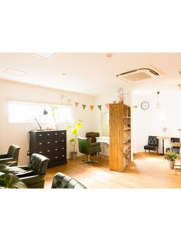 大人女性に人気サロン“olive”の系列店『olive moa』一人ひとりの髪の悩みに向き合い解決します◎