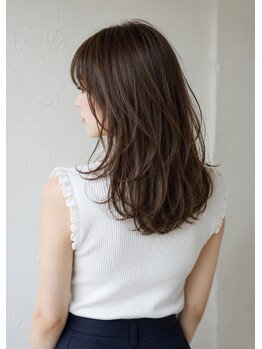 カラーズカフェ 前橋店(Colors cafe)の写真/髪質に合わせた豊富なトリートメントメニューで、乾燥知らずのうるツヤ髪を実現。