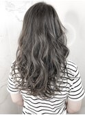 グレージュカラー×重軽セミロング