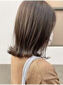 秋はくすませてマットベージュ◎