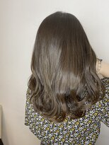 ジーナ 銀座(Zina) カーキグレージュ*こなれヘア*透明感*丸型【Zina銀座】