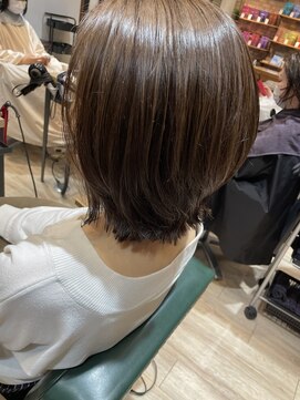 サラ(sarah) レイヤーボブ