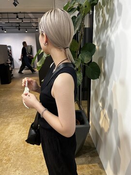 メリー オオサカ(Merly Osaka) シンプルにくくるのが可愛いハイトーン！_white beige_