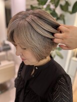 ステア ケース(stair case)&nbsp;リタッチのみでメンテナンス 白髪ぼかし グレージュ 脱白髪染め