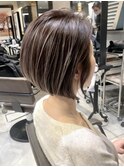 外国人風ハイライトバレイヤージュグレージュ 前下がりボブt1015